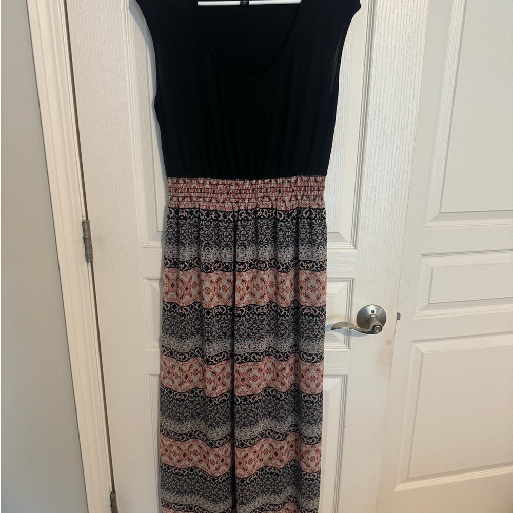 Maxi Dress, black top, pattern skirt, summer dress